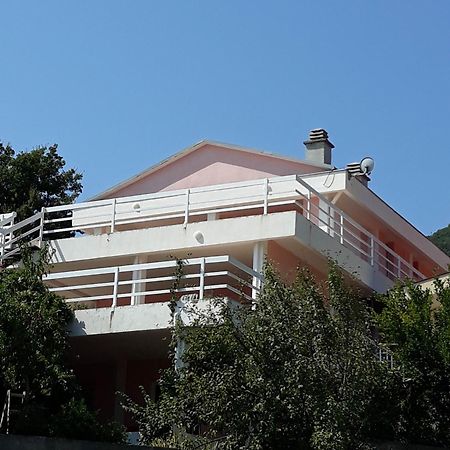 Apartments Jovanic With 2 Bedrooms Sutomore Exterior photo